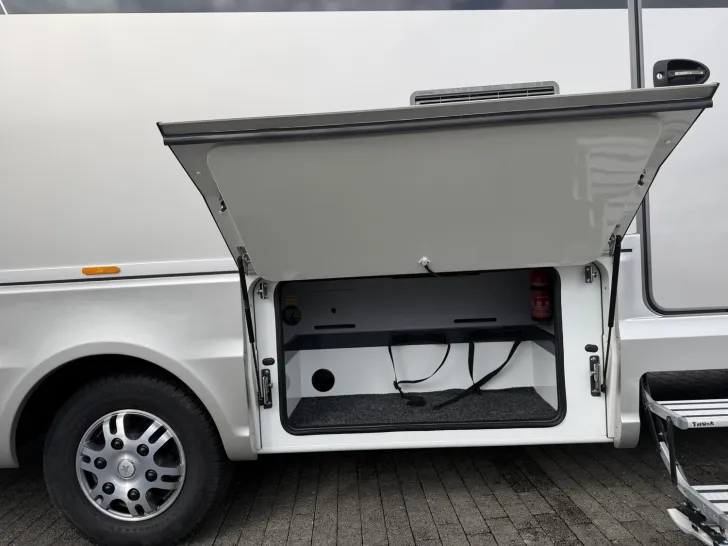 Fahrzeugbild Niesmann + Bischoff Flair 920 BF Privatverkauf #13