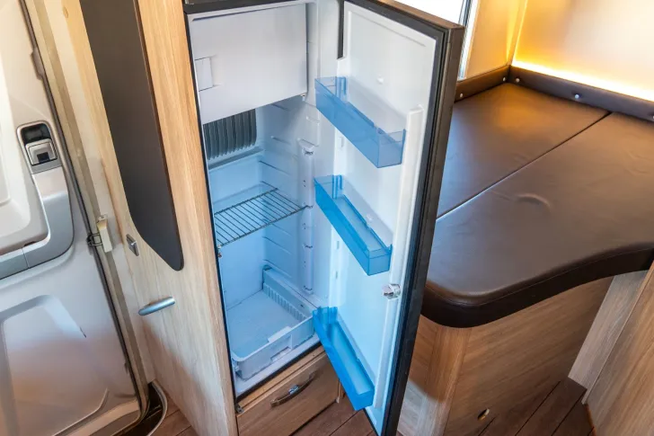 Fahrzeugbild Weinsberg CaraSuite 650 MF *5 Personen*Hubbett*Franz. Bett #16