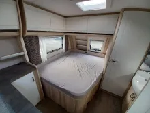 Fahrzeugbild Hobby De Luxe 560 KMFe 2025 - Festtoiltte #16