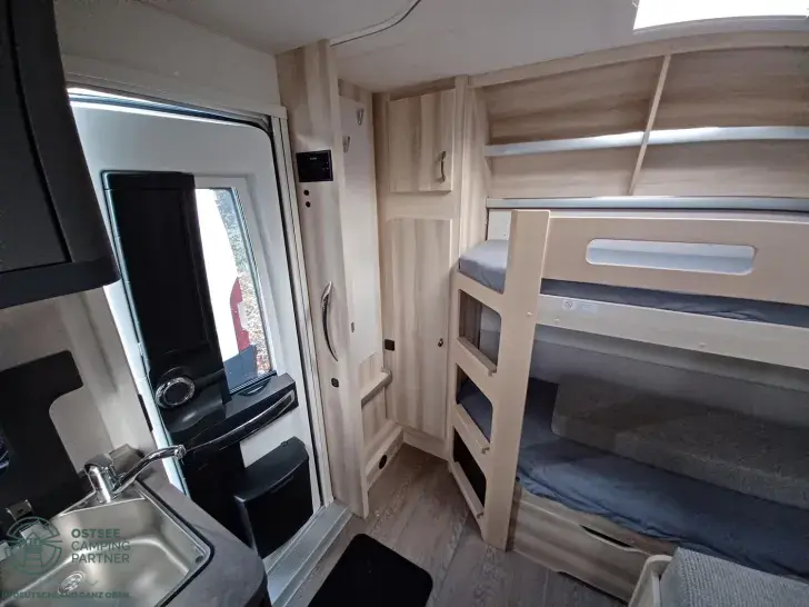 Fahrzeugbild Hobby De Luxe 560 KMFe 2025 - Festtoiltte #19