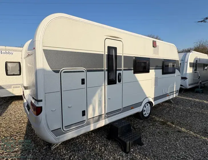 Fahrzeugbild Hobby De Luxe 540 KMFe *Vollausstattung* #3