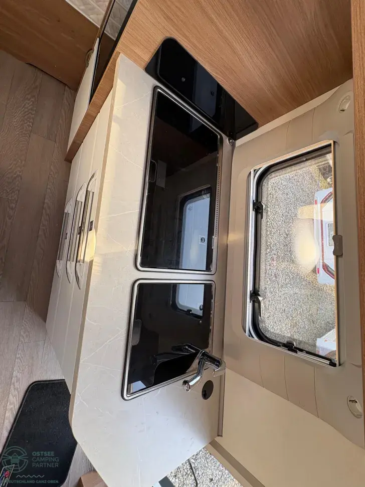 Fahrzeugbild Hobby De Luxe 540 KMFe *Vollausstattung* #19