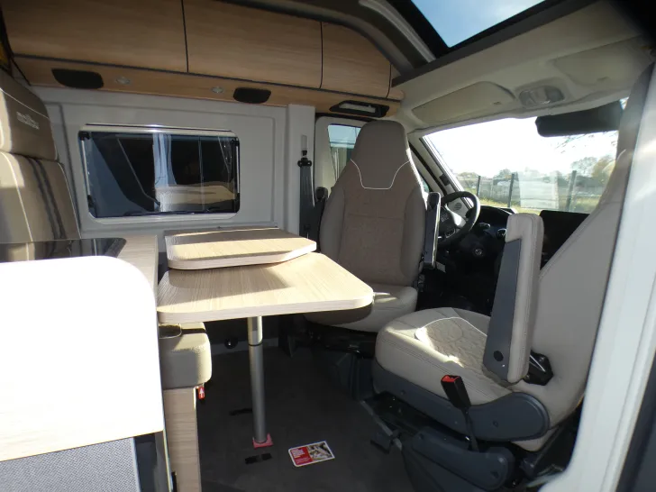 Fahrzeugbild Malibu Van First Class - Two Rooms 640 LE RB charming GT skyview #10