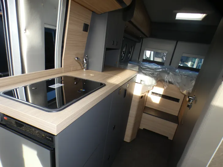 Fahrzeugbild Malibu Van First Class - Two Rooms 640 LE RB charming GT skyview #17