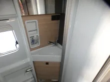 Fahrzeugbild Malibu Van First Class - Two Rooms 640 LE RB charming GT skyview #18