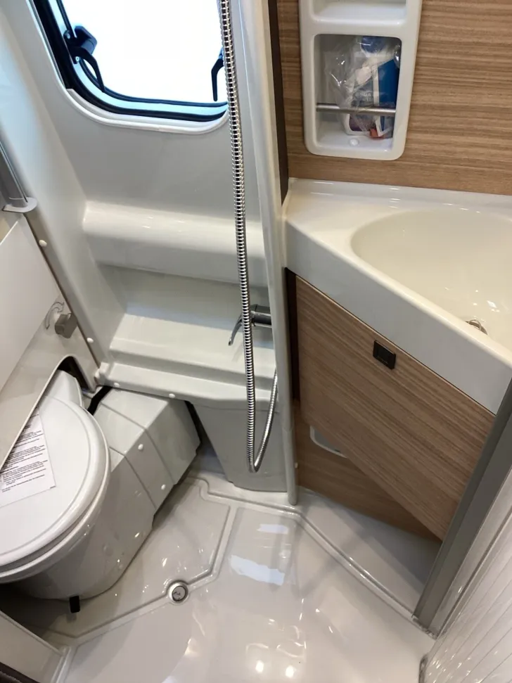 Fahrzeugbild Malibu Van charming coupé 640 LE RB Stilwelt lucca #15