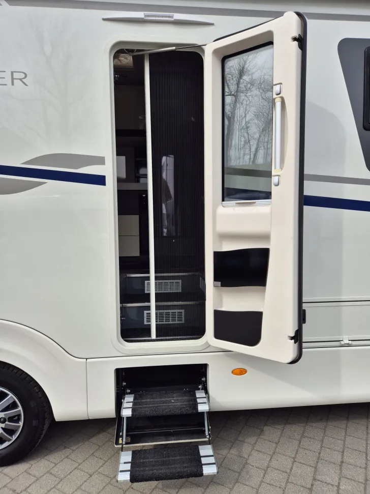 Fahrzeugbild Concorde Carver 890 RRL #7