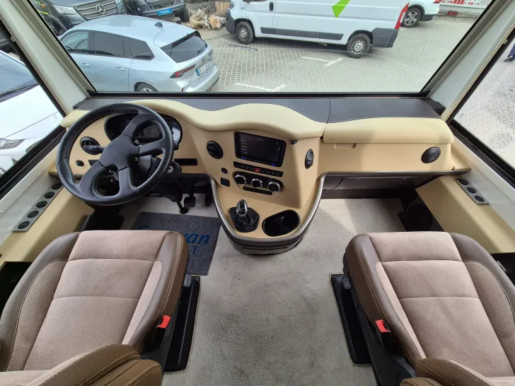 Fahrzeugbild Concorde Carver 890 RRL #31