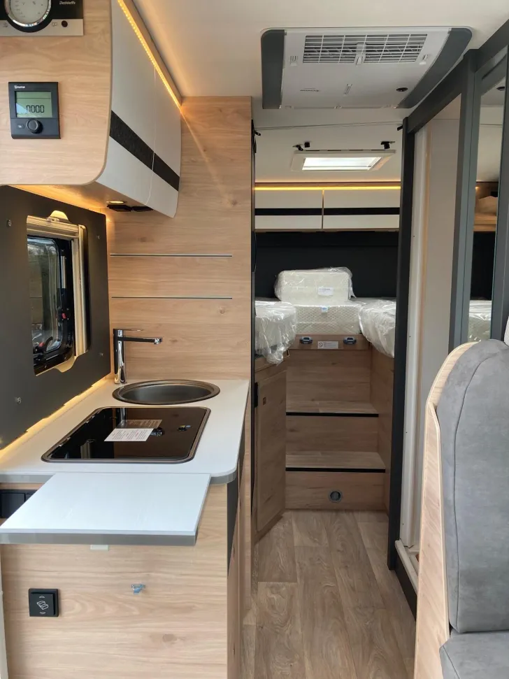 Fahrzeugbild Dethleffs Globebus Camp T 4 Navi/Markise/AT/AHK/Klima #11