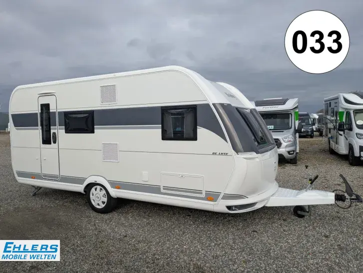 Fahrzeugbild Hobby De Luxe 490 KMF 1800kg/Fußbodenerwärmung/Dunstabzugshaube #1
