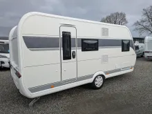 Fahrzeugbild Hobby De Luxe 490 KMF 1800kg/Fußbodenerwärmung/Dunstabzugshaube #23