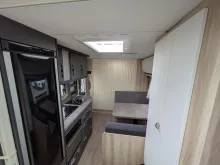 Fahrzeugbild Hobby De Luxe 540 KMFe 1800kg/Backofen mit Grill/Antischlinger-Kupplung/Zulassung 100 #21