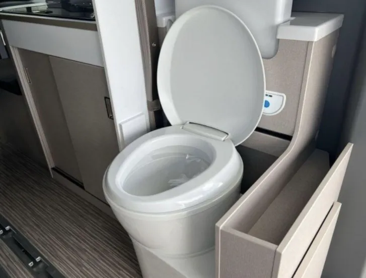 Fahrzeugbild Ford Transit Custom Bürstner Copa #6