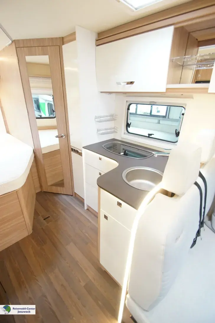 Fahrzeugbild Bürstner Lyseo M Harmony Line 660 1. HAND / SOFORT VERFÜGBAR #8