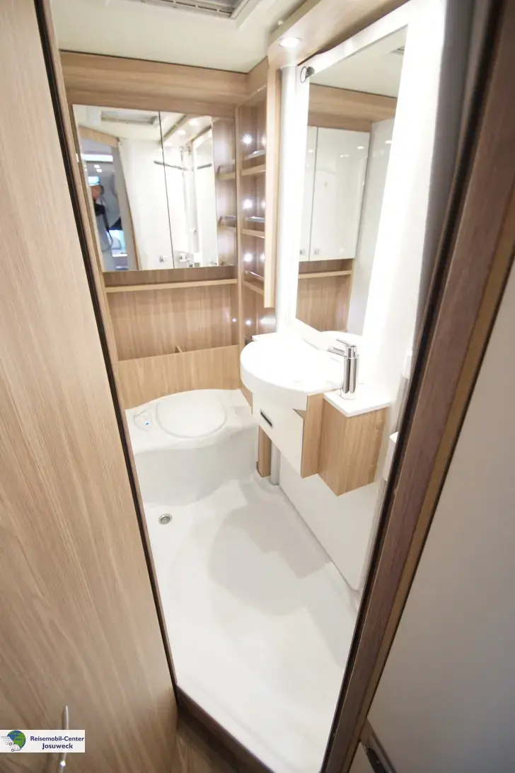 Fahrzeugbild Bürstner Lyseo M Harmony Line 660 1. HAND / SOFORT VERFÜGBAR #11