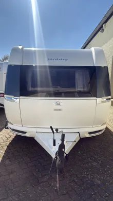 Frontal Vorne Hobby Prestige 560 WFU Dachklimaanlage