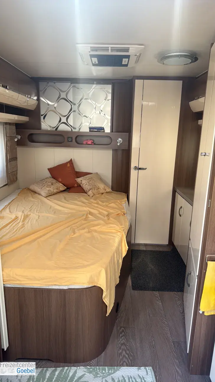 Sicht vorne-hinten Hobby Prestige 560 WFU Dachklimaanlage