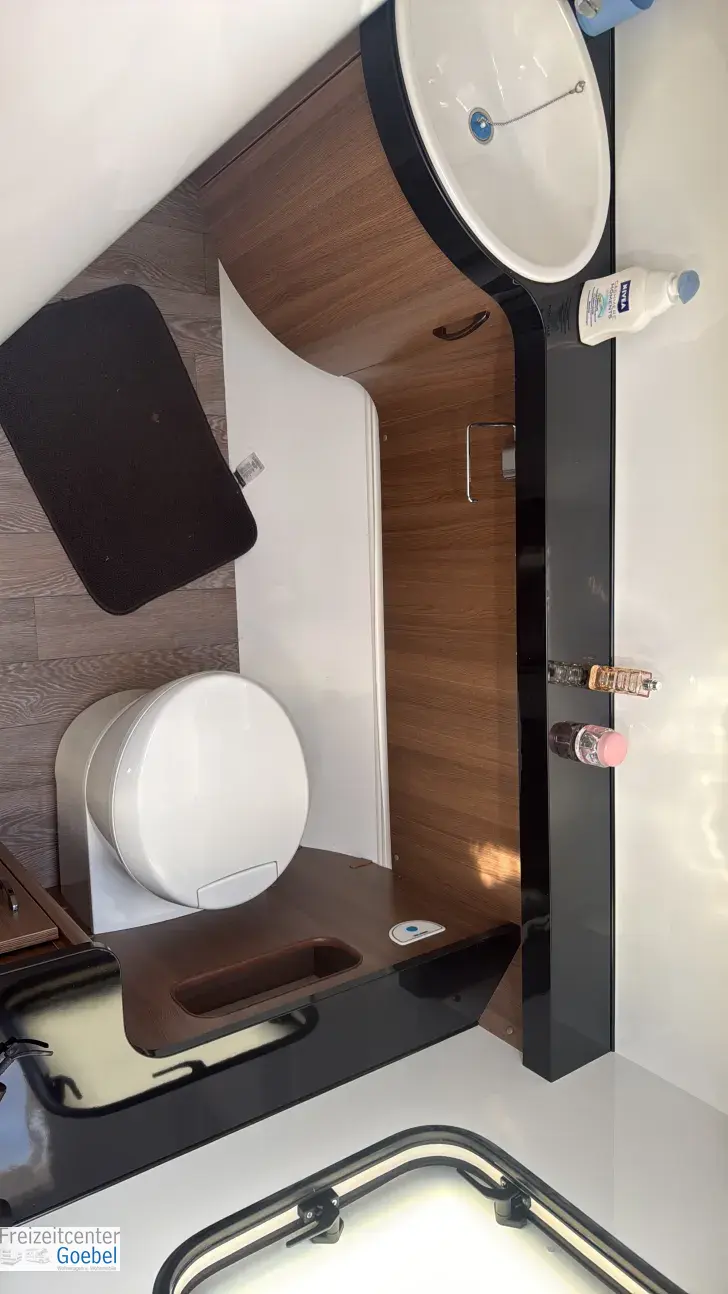 Toilette Hobby Prestige 560 WFU Dachklimaanlage