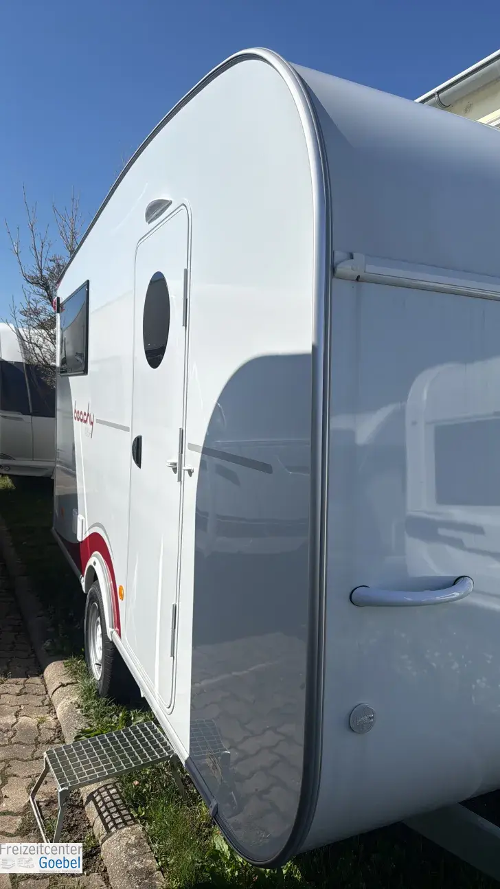 Schräg Hinten Hobby Beachy 420+ Auflastung 1200 kg