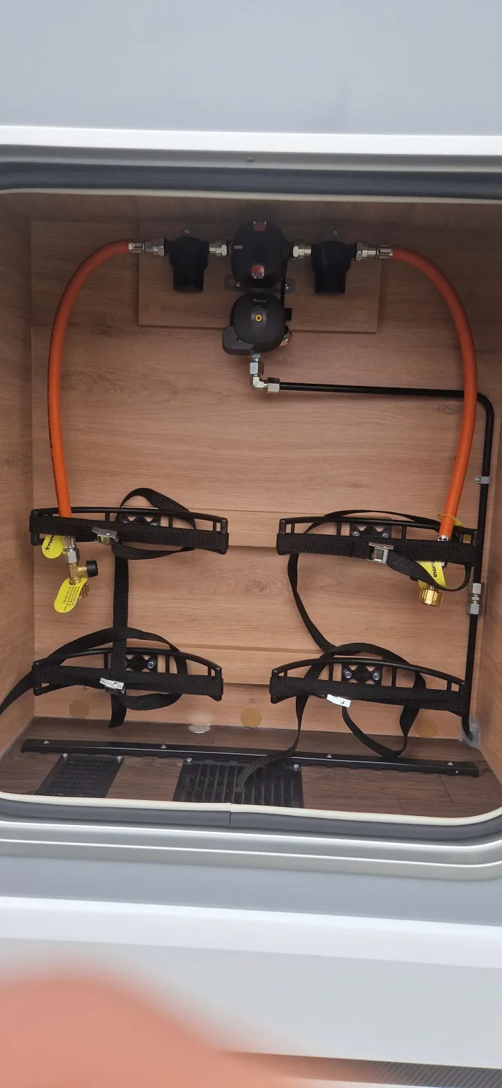 Fahrzeugbild Knaus L!VE WAVE 650 MEG Black Selection Automatik/ACC/Advance/S7 usw. #8