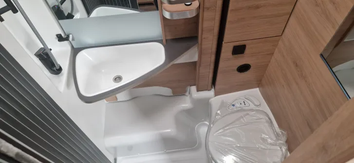 Fahrzeugbild Knaus L!VE WAVE 650 MEG Black Selection Automatik/ACC/Advance/S7 usw. #11