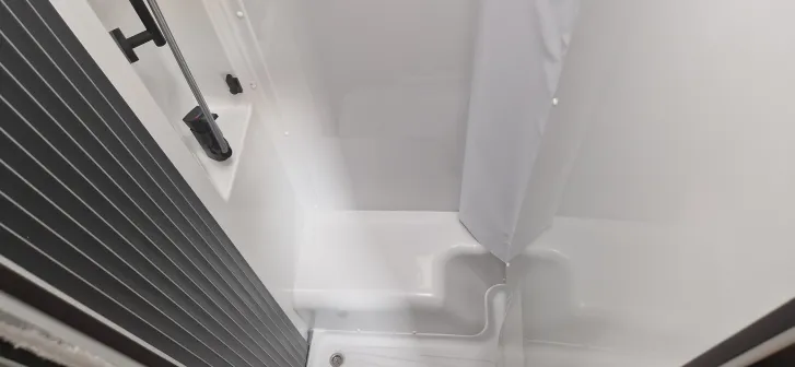 Fahrzeugbild Knaus L!VE WAVE 650 MEG Black Selection Automatik/ACC/Advance/S7 usw. #12