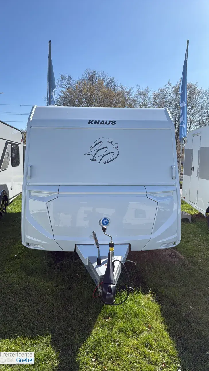 Frontal Vorne Knaus Sport 450 FU