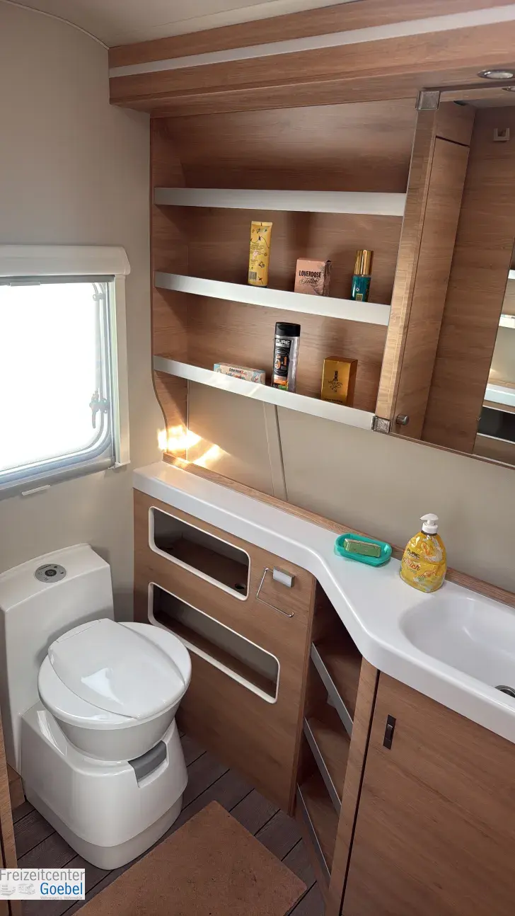 Etagenbetten Knaus Südwind 650 PEB Black Selection