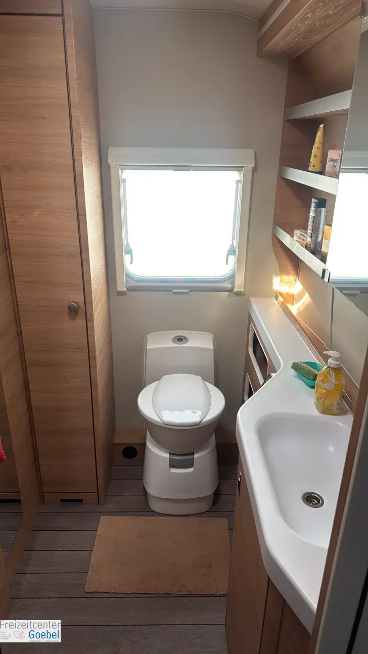 Toilette Knaus Südwind 650 PEB Black Selection