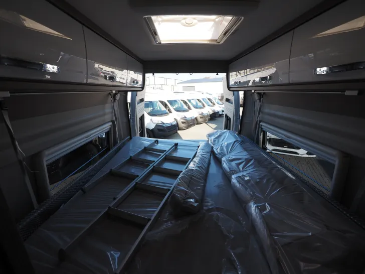 Fahrzeugbild Pössl Roadcruiser Revolution, el. Hubbett + Längsbett #14