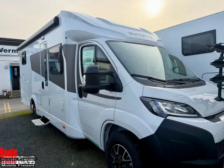 Fahrzeugbild Sunlight T 67 *Keep on Rolling* #1