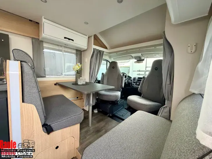 Fahrzeugbild Sunlight T 67 *Keep on Rolling* #4