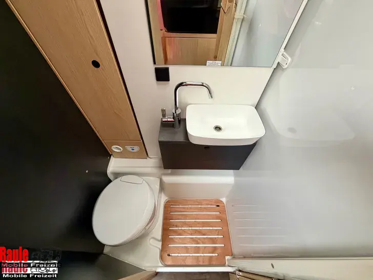 Fahrzeugbild Sunlight T 67 *Keep on Rolling* #9