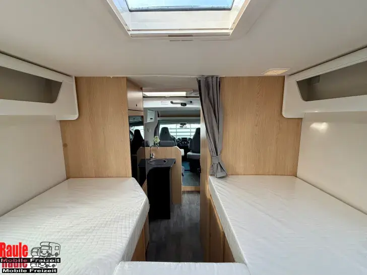 Fahrzeugbild Sunlight T 67 *Keep on Rolling* #11