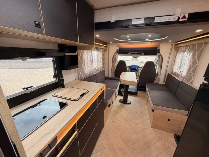 Fahrzeugbild Challenger 260 Etape Edition - Raumwunder #11