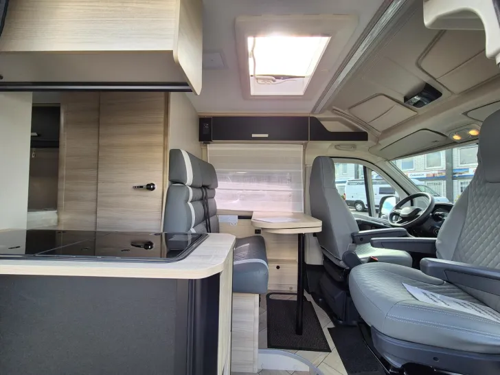 Fahrzeugbild Chausson Van Sport Line V697 Saisonangebot Modell 2026 #11
