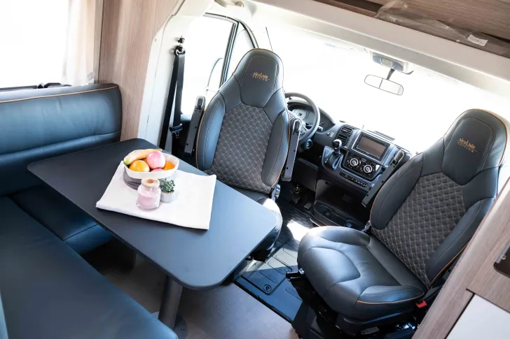 Fahrzeugbild Bürstner Lyseo Time Skyline Edition 690 G Automatik | SAT-Anlage | Leder #5