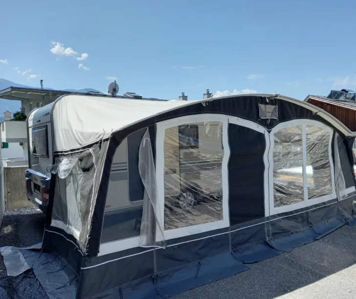 Grundriss Nacht Adria Altea 492 LU - 50 Years Silver Collection Einzelbetten