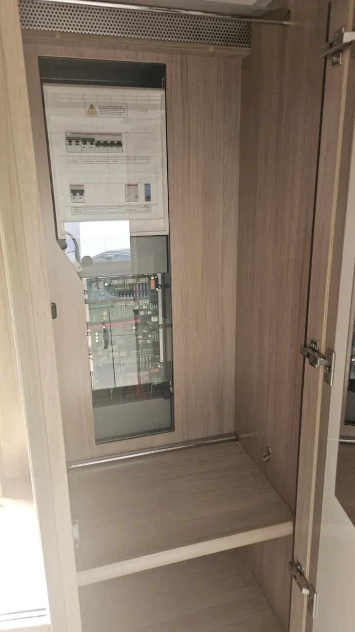 Fahrzeugbild Phoenix Midi-Alkoven Daily 7200 RSL Alkoven-Längstbetten*Automatik #14