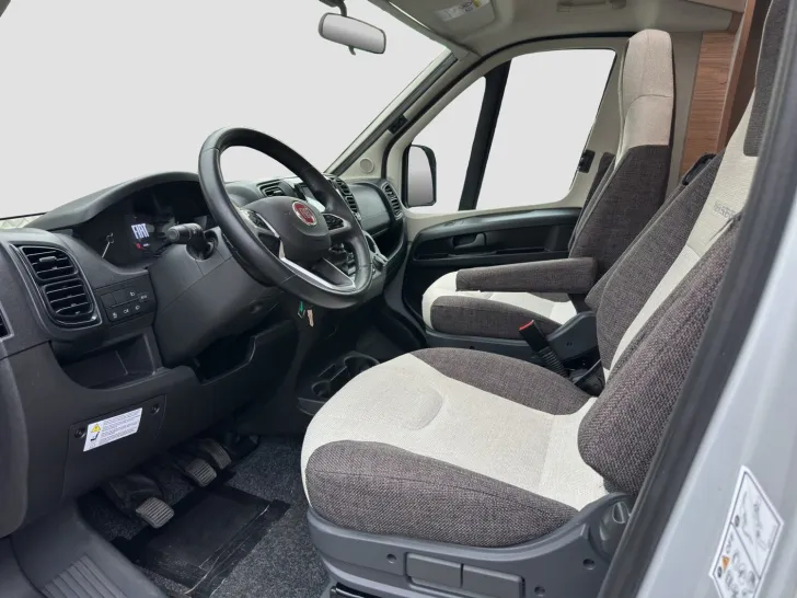 Fahrzeugbild Weinsberg CaraSuite 650 MF hochwertige Ausstattung #29