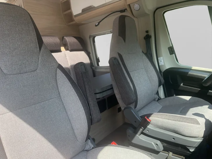 Fahrzeugbild Knaus BoxLife PRO 600 LIFETIME mit Längsbetten u. AHK #39