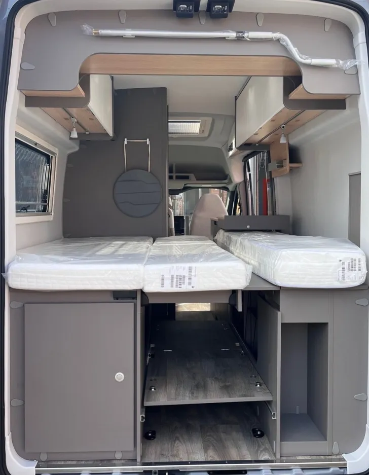 Fahrzeugbild LMC Innovan Ford 592 #9