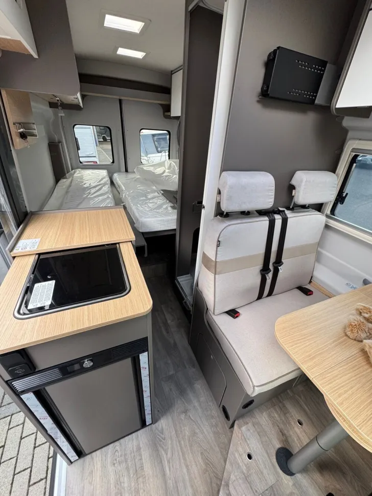 Fahrzeugbild LMC Innovan Ford 592 #15