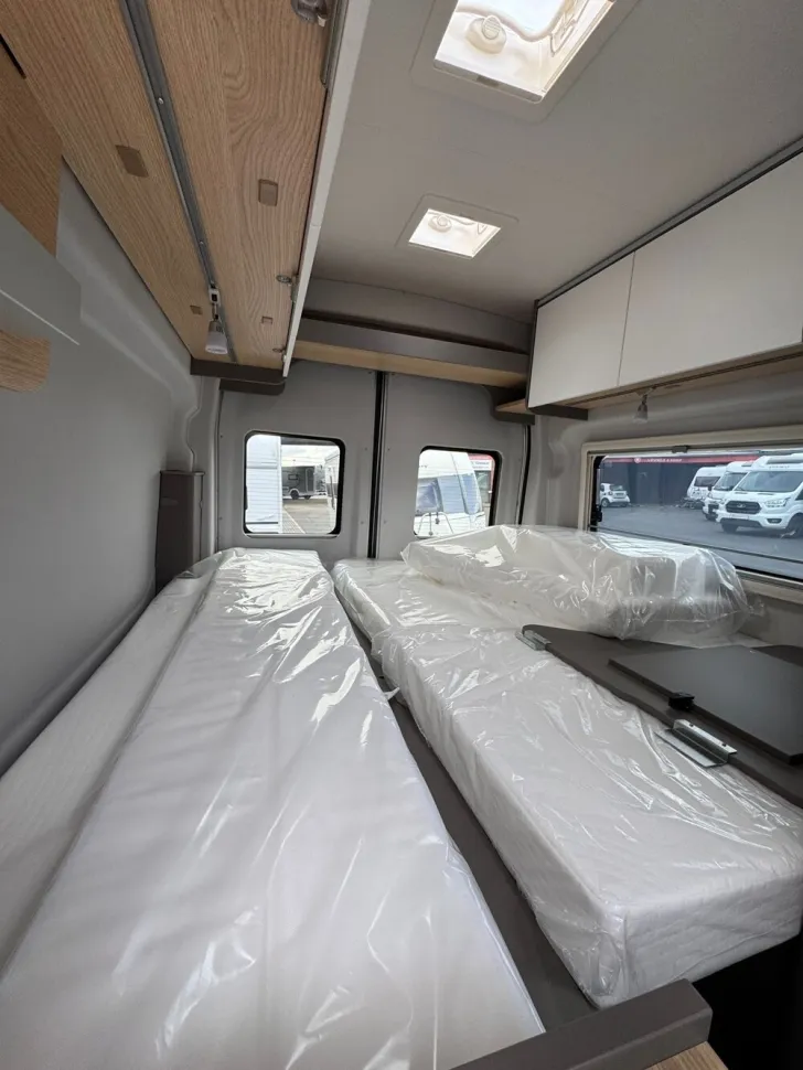 Fahrzeugbild LMC Innovan Ford 592 #18