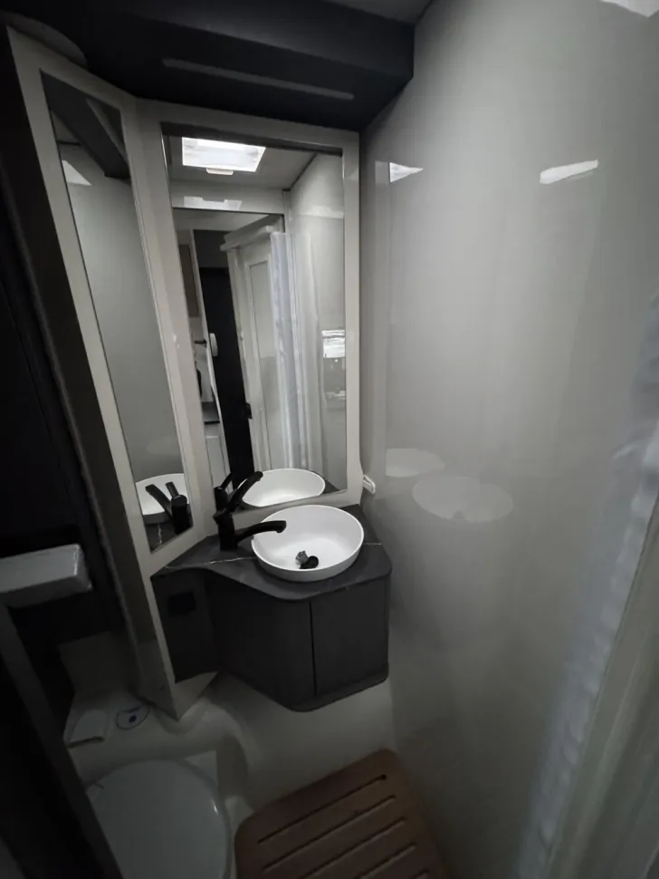 Fahrzeugbild Etrusco T-Modell Base 6.9 SBC #11