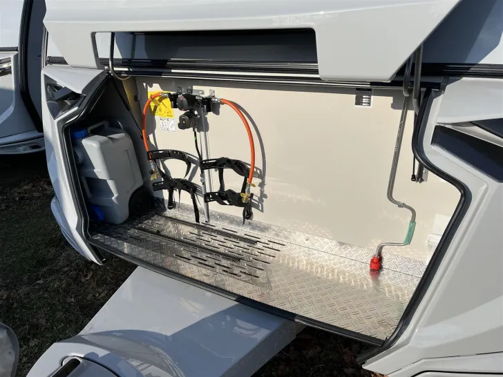 Fahrzeugbild Knaus SÜDWIND 650 PXB 60 YEARS *2025*ALDE* #25