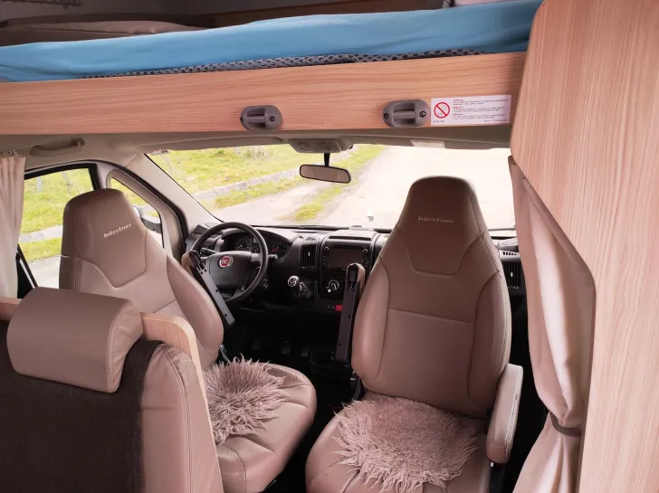 Fahrzeugbild Bürstner Lyseo A 700 Luftfederung, Spezia #8