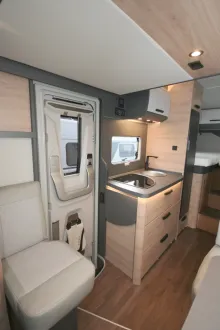 Fahrzeugbild Knaus L!VE WAVE 650 MEG Black Selection #18