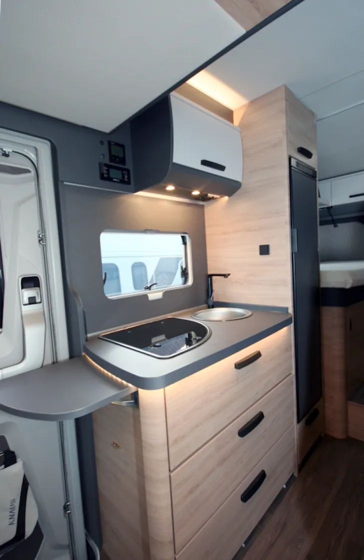 Fahrzeugbild Knaus L!VE WAVE 650 MEG Black Selection #19