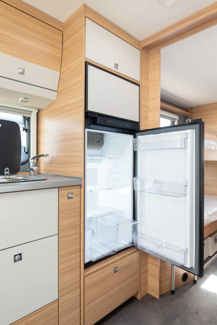Fahrzeugbild Dethleffs Camper 730 FKR // 9.254  reduziert #12
